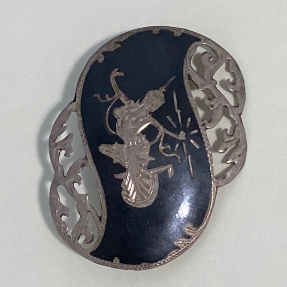 Jewelry - VTG Sterling Silver Niello Siam Pendant Brooch